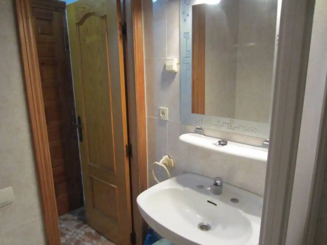 Baño de Estudio de alquiler en Almería con Amueblado