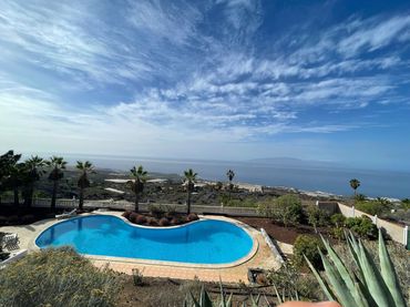 Maison rustique avec piscine à vendre à Chío