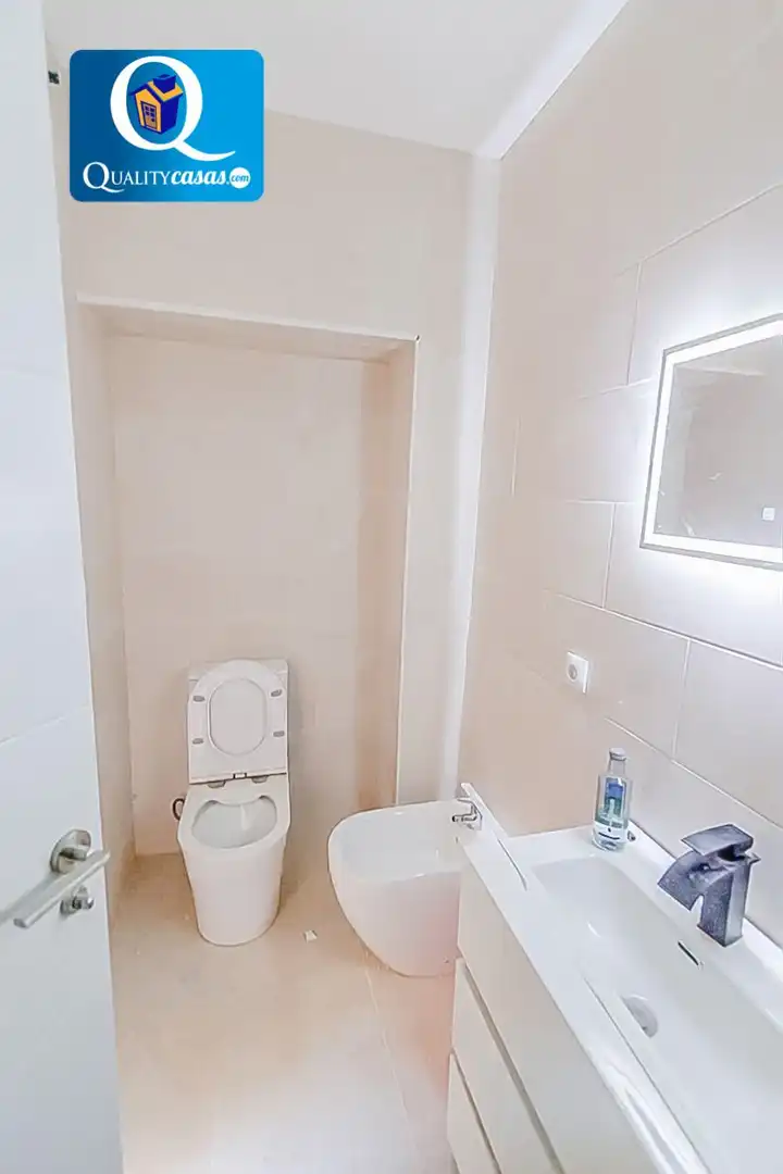 Baño de Oficina en venta en Alicante / Alacant con Aire acondicionado