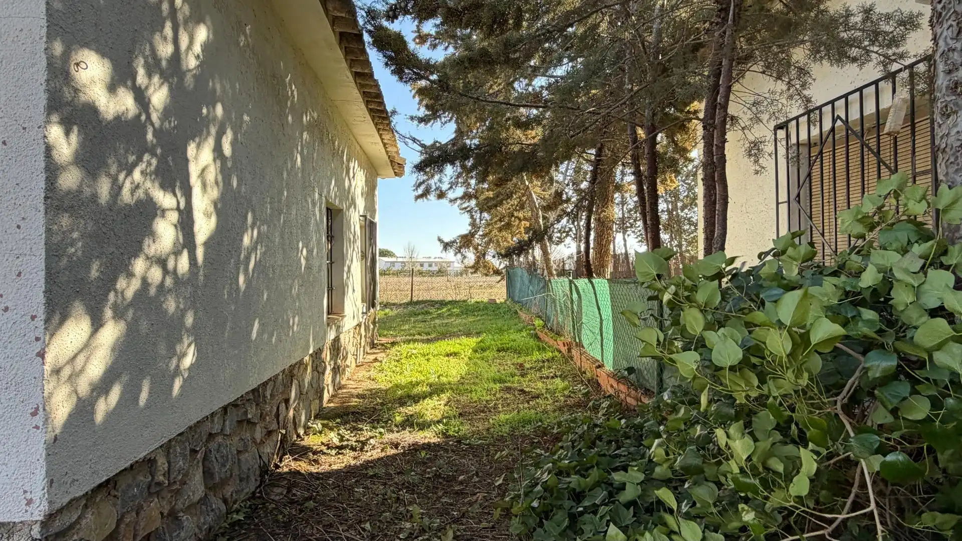 Detached house with garden for sale in Villafranca de los Caballeros, imagen 50