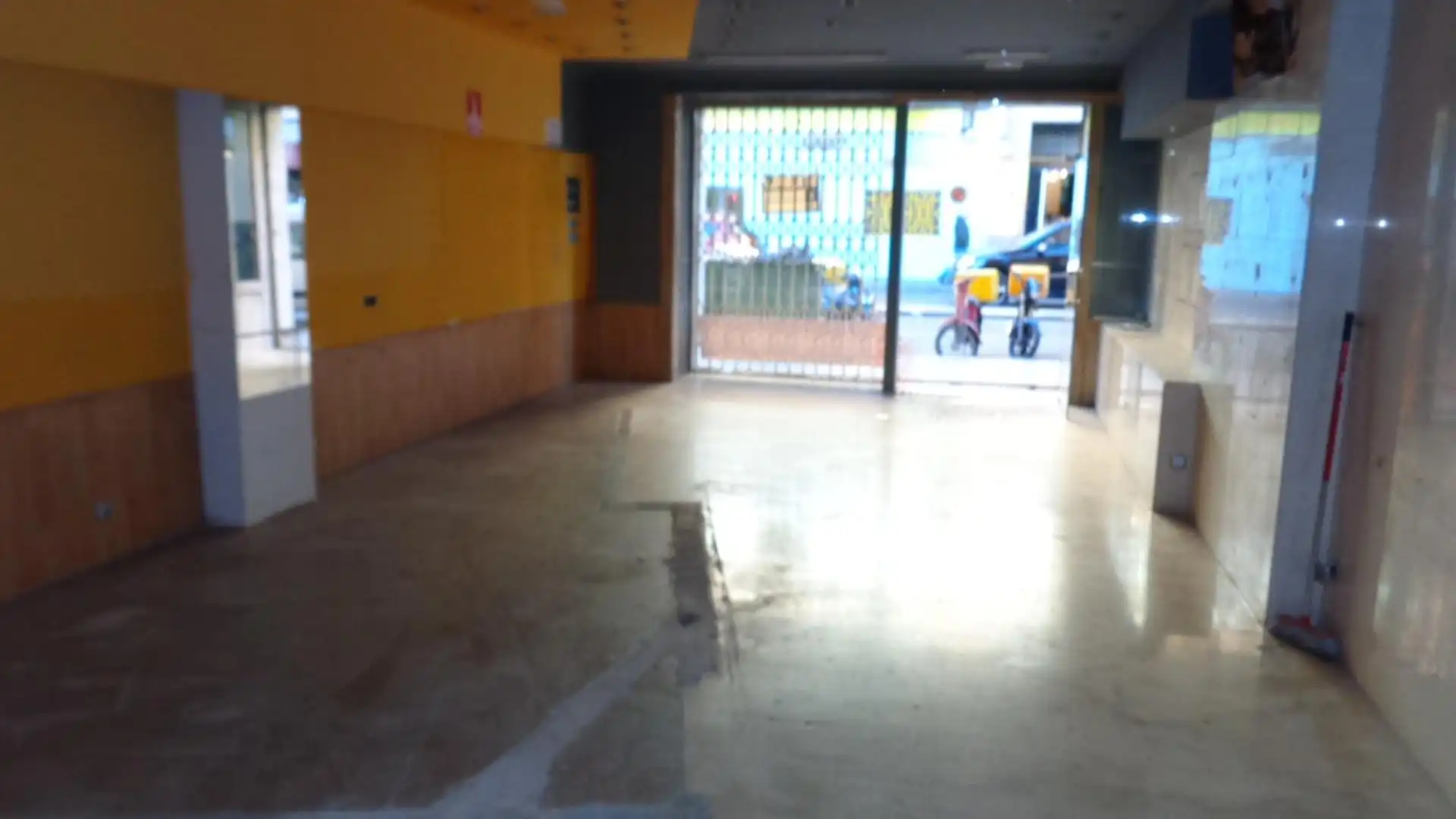 Local comercial en alquiler en Plaza de Toros - Avenida Chapí - Trinquete, imagen 3