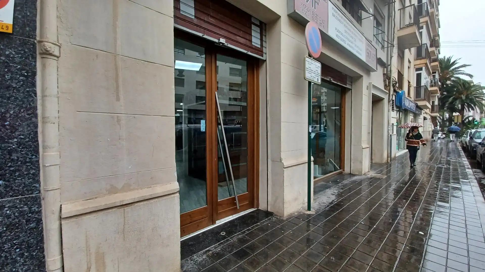 Exterior view of Commercial properties for rent in Valencia