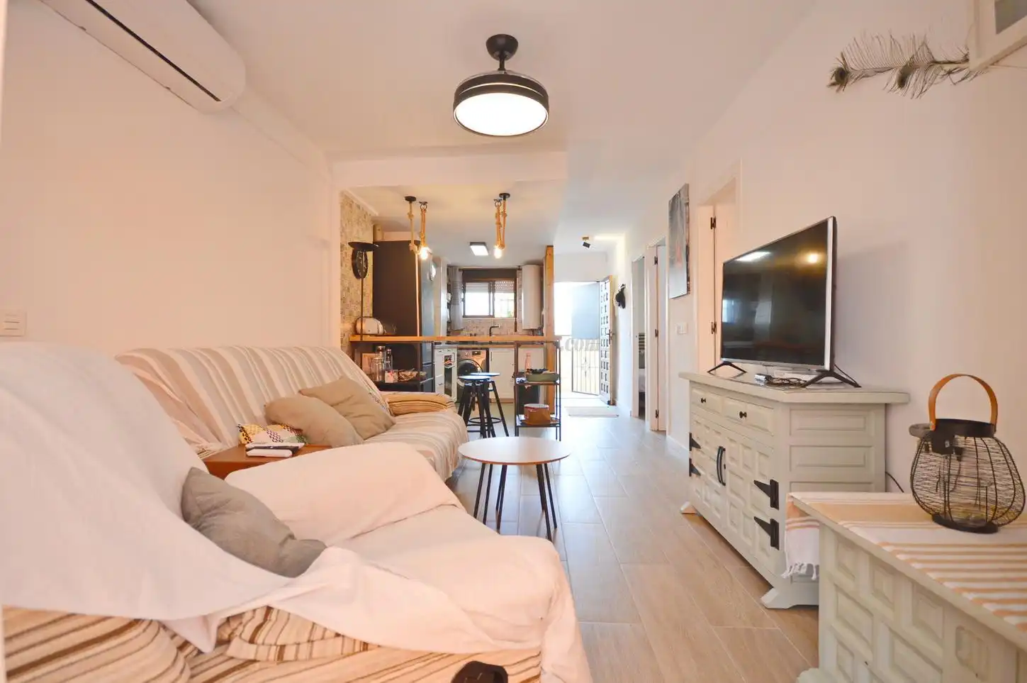 Sala d'estar de Apartament en venda en Torrevieja amb Aire condicionat, Calefacció i Terrassa