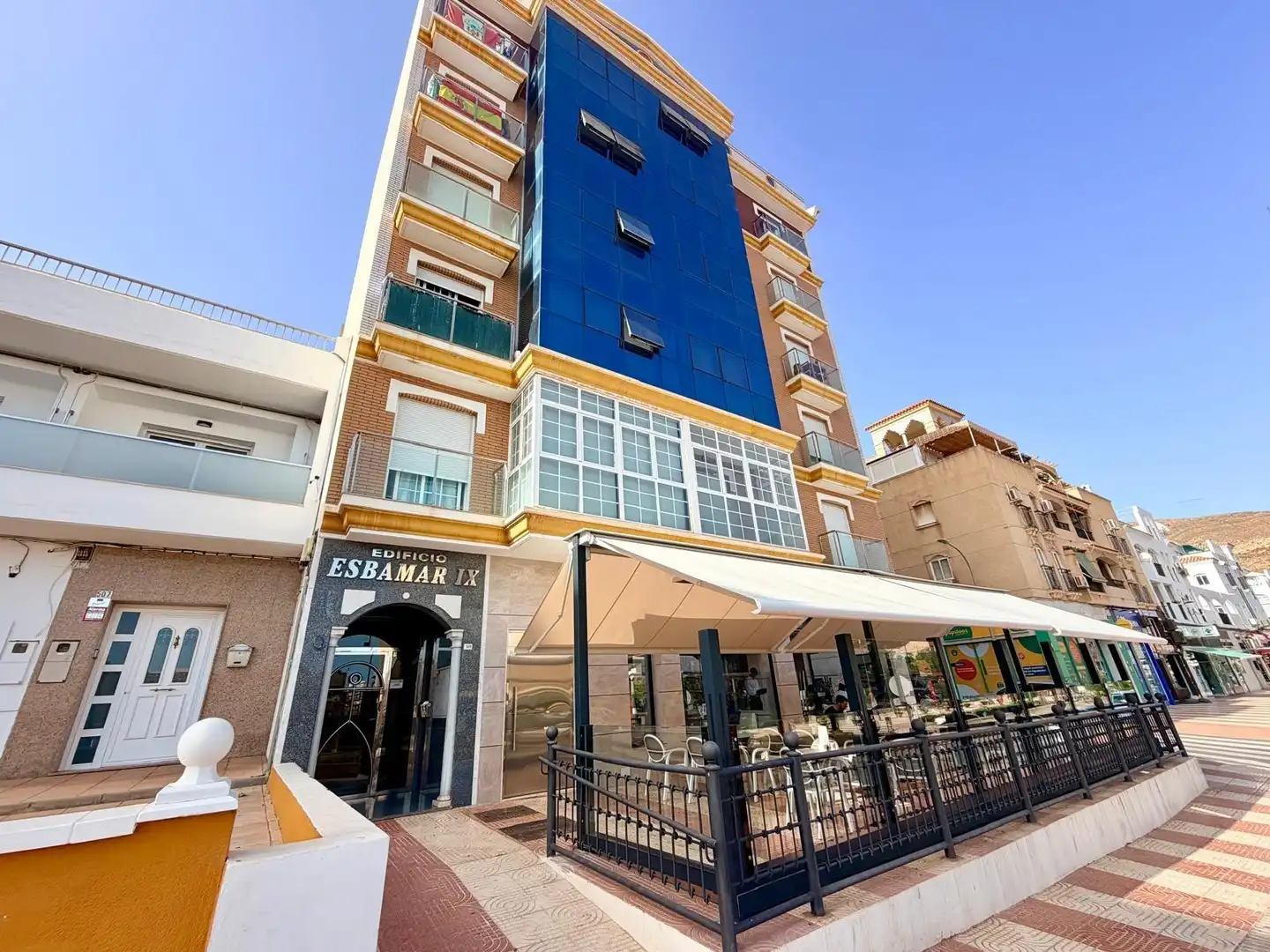 Vista exterior de Ático en venta en Roquetas de Mar con Aire acondicionado, Calefacción y Terraza