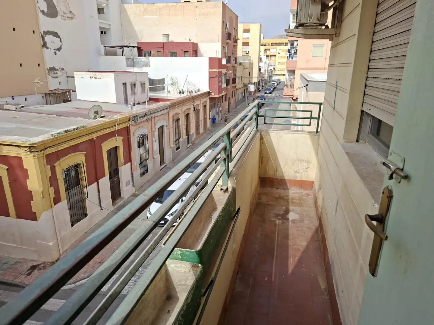 Vista exterior de Pis en venda en Almería amb Aire condicionat