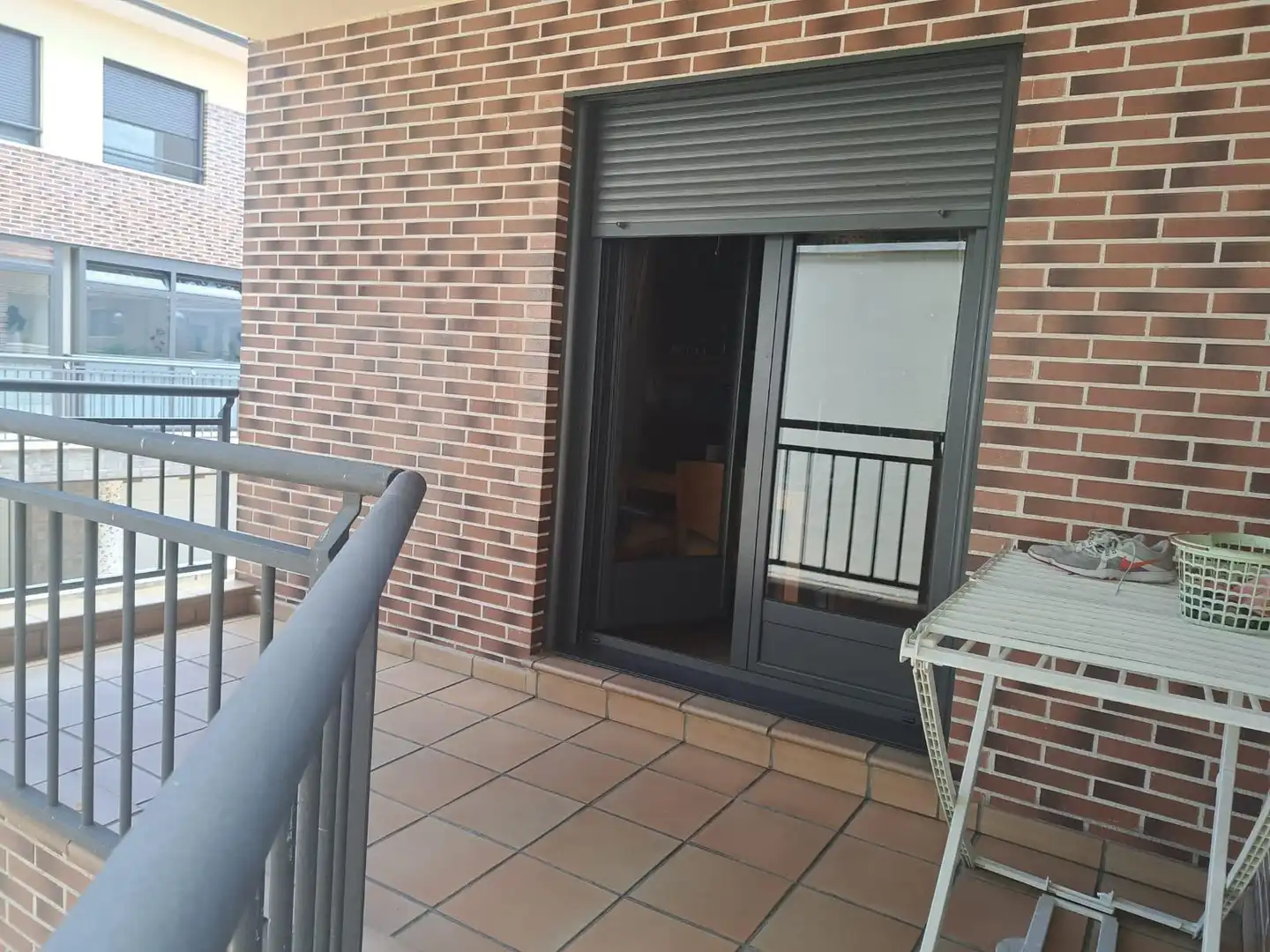 Terrasse von Einfamilien-Reihenhaus zum Verkauf in Valladolid mit Klimaanlage, Heizung und Privatgarten