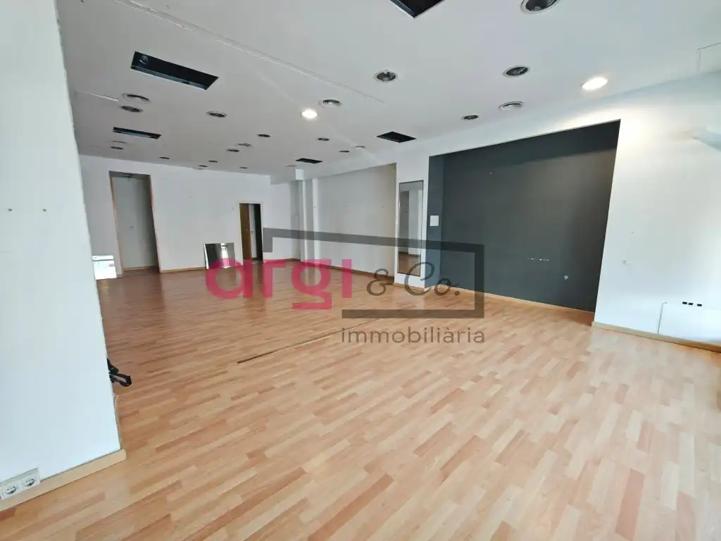 Local comercial en alquiler en La Roureda