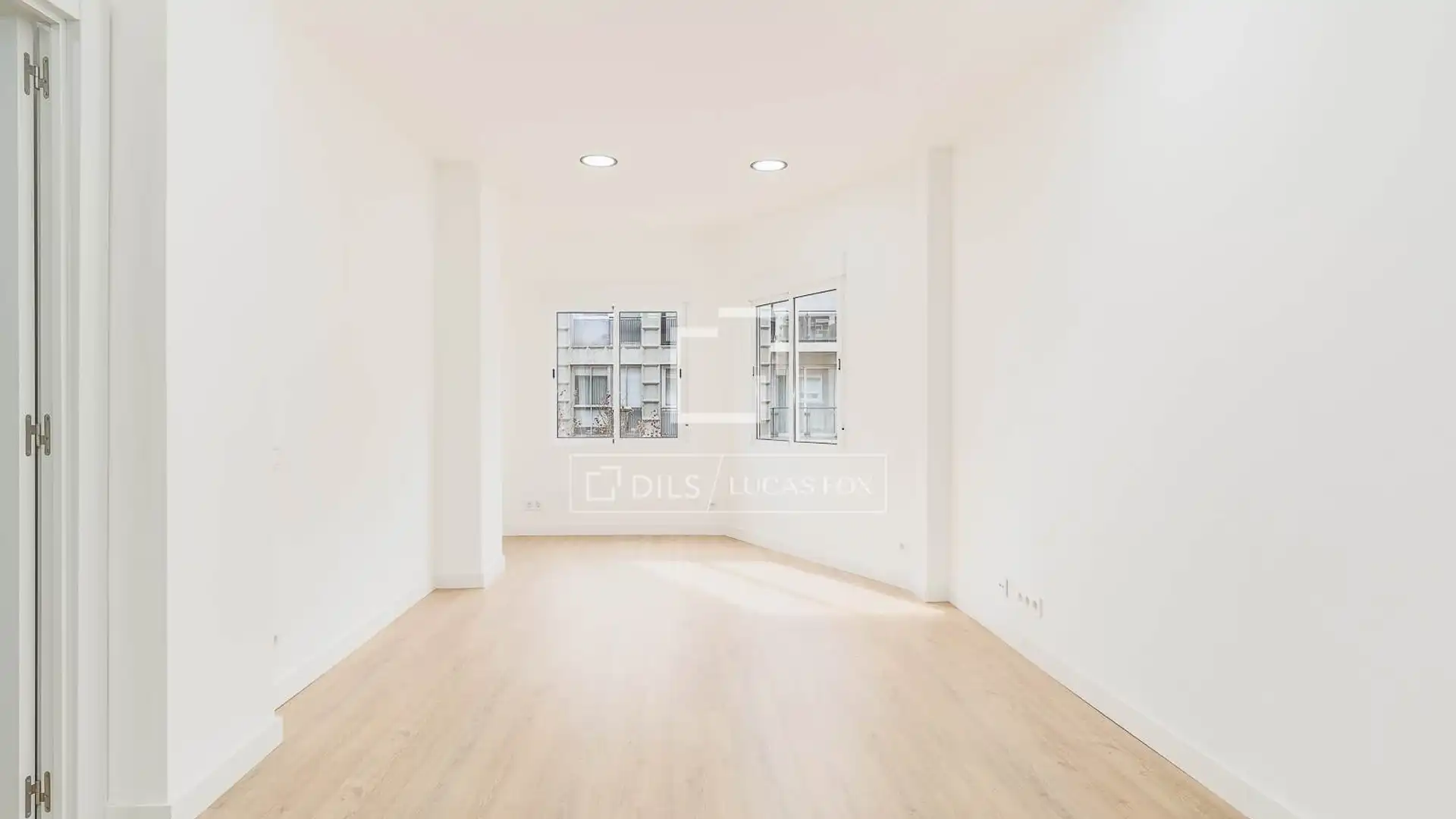 Vista exterior de Piso en venta en  Barcelona Capital