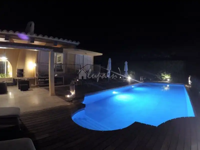 Apartamento en venta en La Caleta