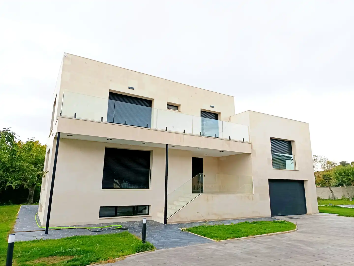 Vista exterior de Casa o chalet en venta en Villamayor con Calefacción, Jardín privado y Terraza