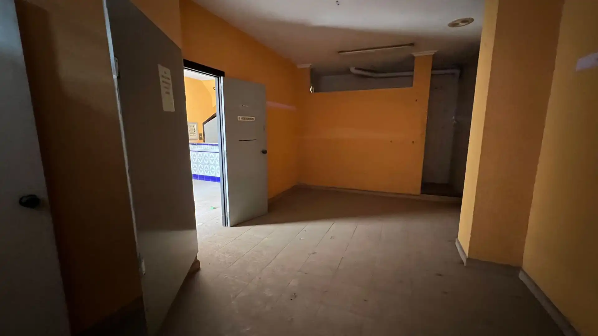 Local comercial en venda a Avenida de Juan Carlos I, imagen 4