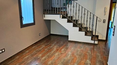 Foto 2 de Casa adosada en venda a Olot, Girona