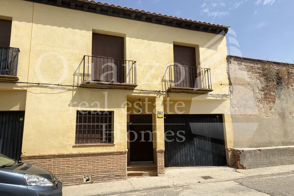 Casa adosada en venda a Rielves