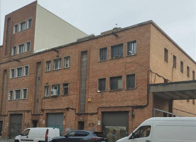 Nave industrial en Venta en Centre