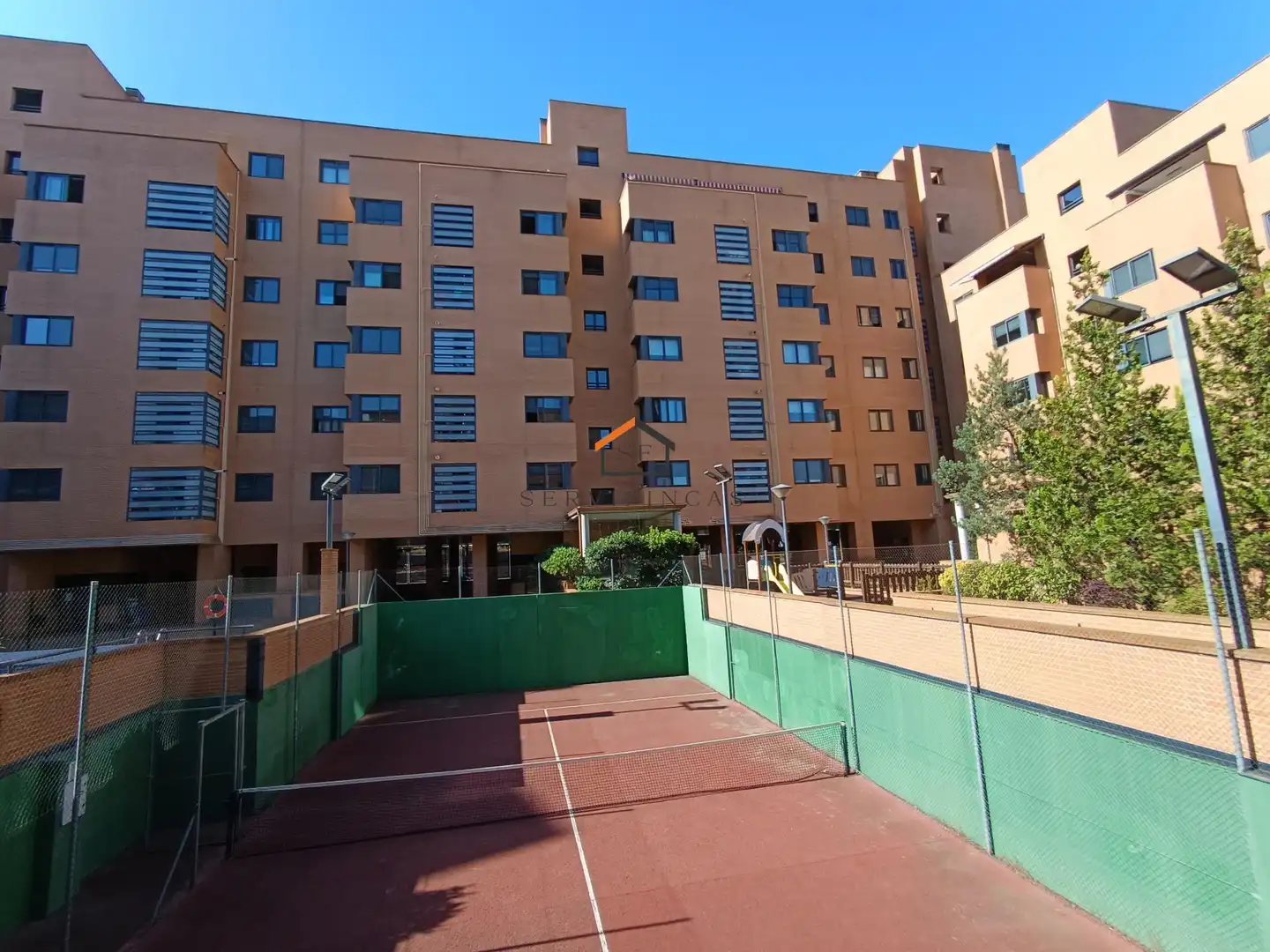Vista exterior de Àtic de lloguer en Madrid amb Calefacció, Parquet i Terrassa