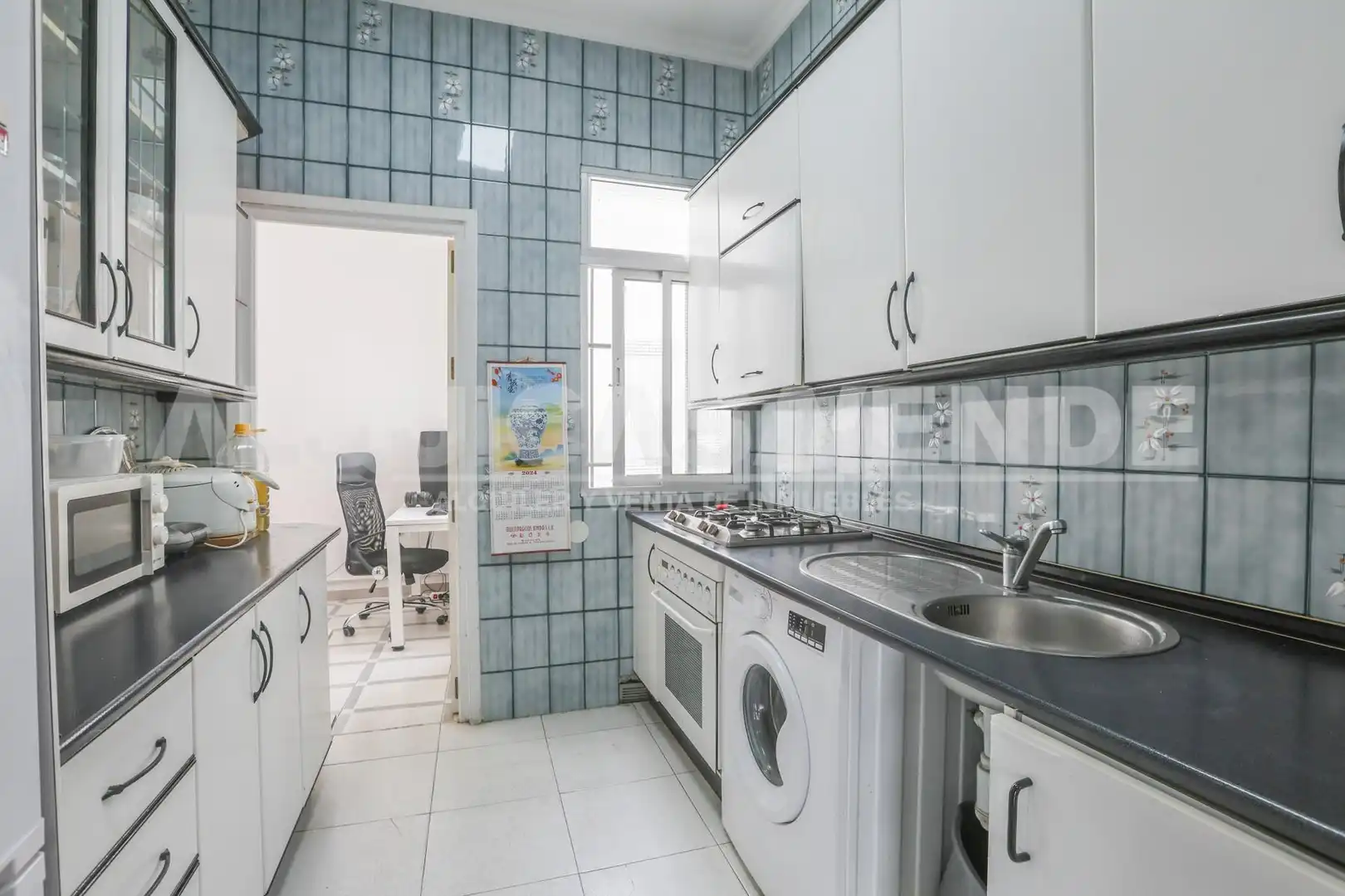Kitchen of Flat for sale in Sevilla  with Air Conditioner