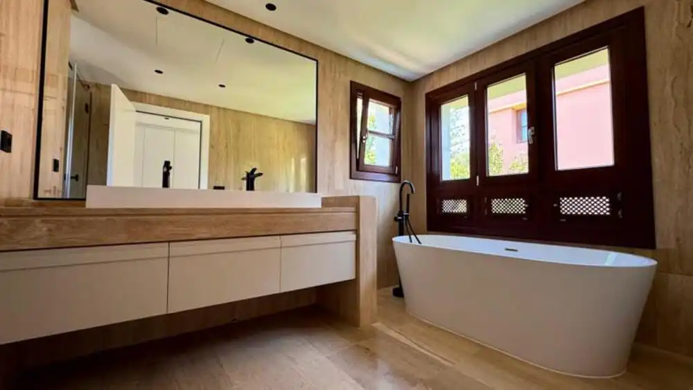 Bathroom of Houses for rent in Marbella  with Air Conditioner, Terrace and Furnished