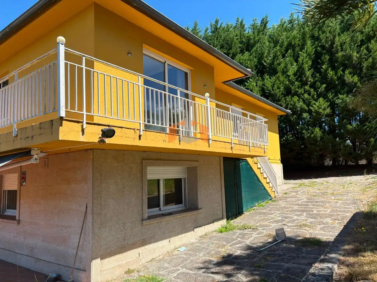 Vista exterior de Casa o chalet en venta en Vigo  con Calefacción, Jardín privado y Parquet