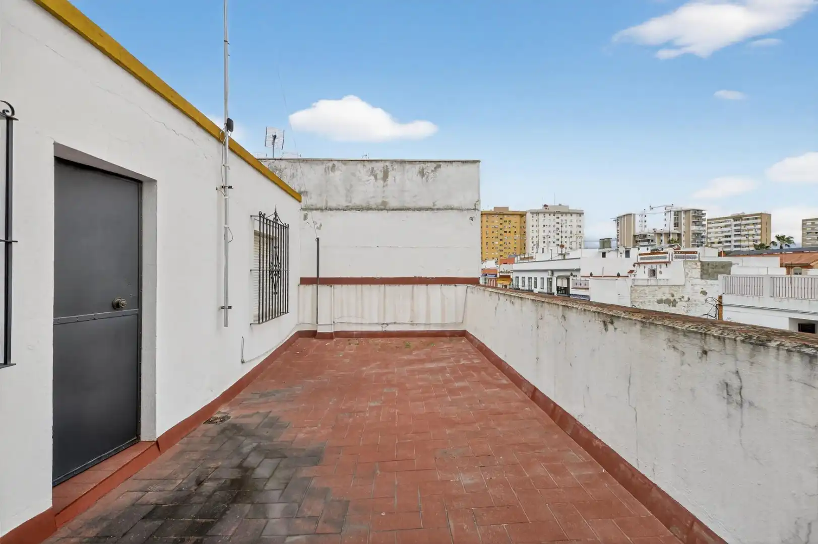 Terrace of Houses for sale in Sevilla  with Air Conditioner, Terrace and Balcony