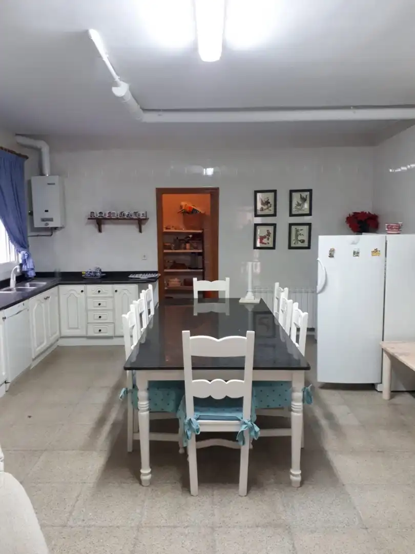 Cuina de Finca rústica en venda en Sierro amb Aire condicionat, Jardí privat i Terrassa