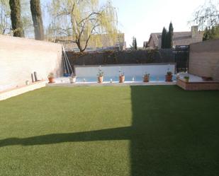 Swimming pool of Flat for sale in Pozuelo de Alarcón  with Air Conditioner, Heating and Private garden