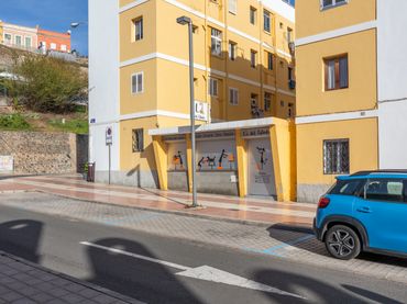 Gewerbefläche zum Verkauf in Calle Manuel González Martín 52