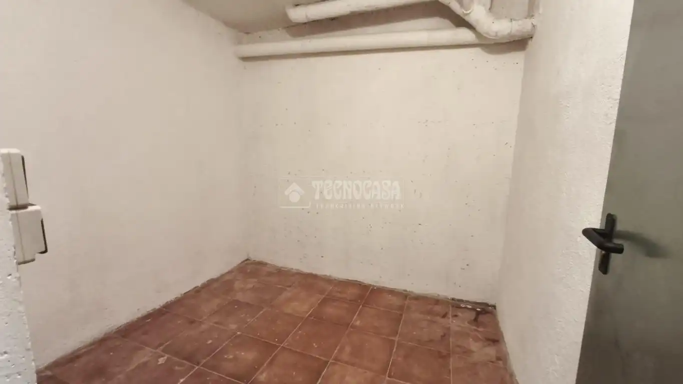 Wohnung zum Verkauf in Madrid mit Klimaanlage und Balkon