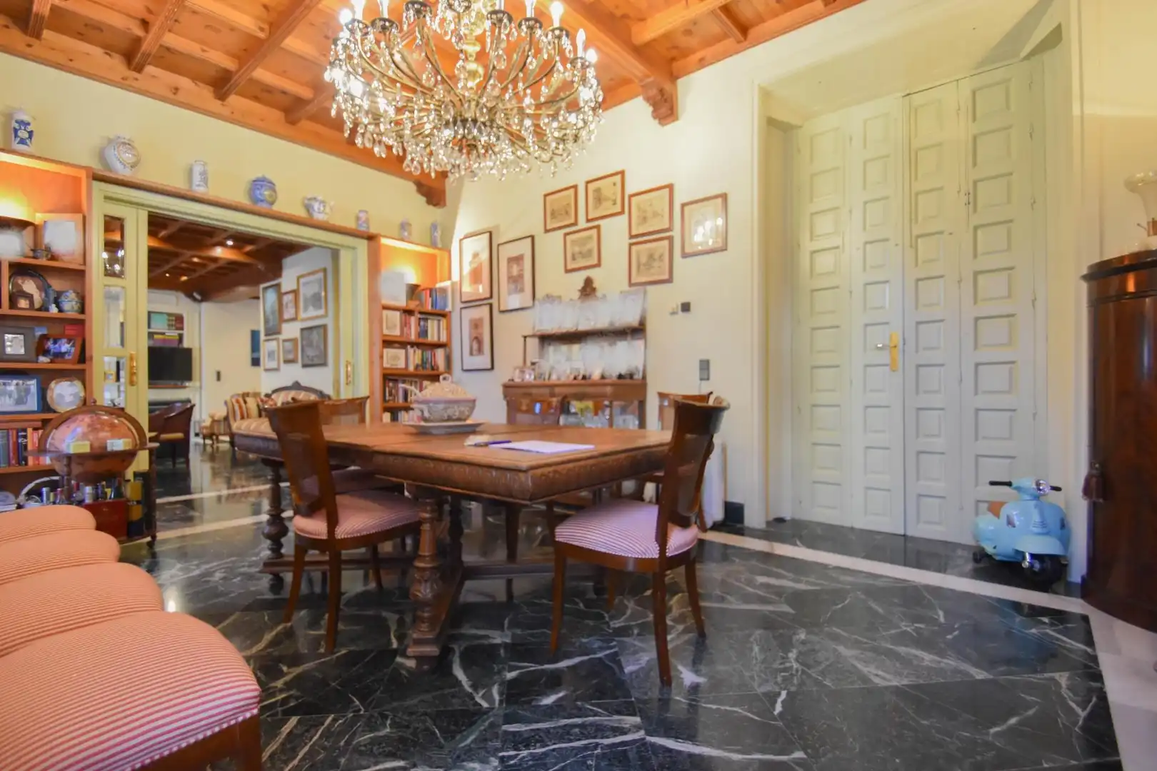 Dining room of Buildings for sale in Almuñécar