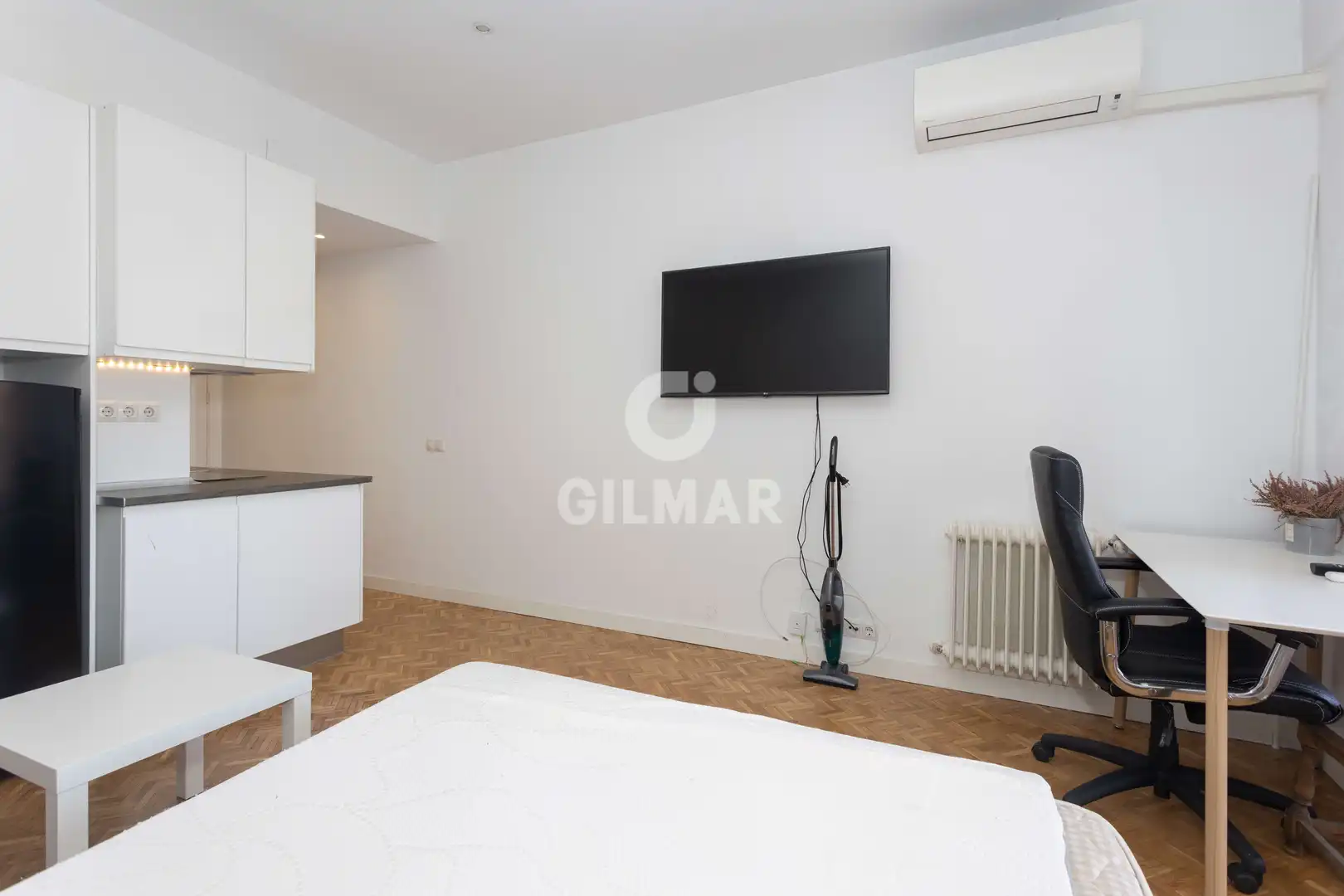 Habitación de Piso en venta en Madrid con Calefacción y Balcón