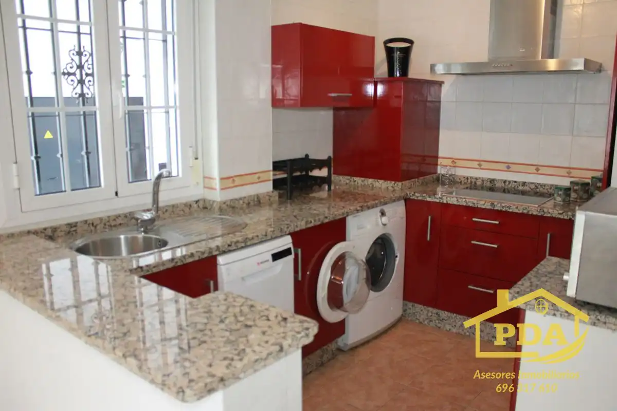 Casa amb terrassa en venda a Palma del Río, imagen 4