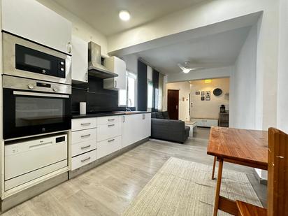 Kitchen of Flat for sale in  Valencia Capital  with Air Conditioner