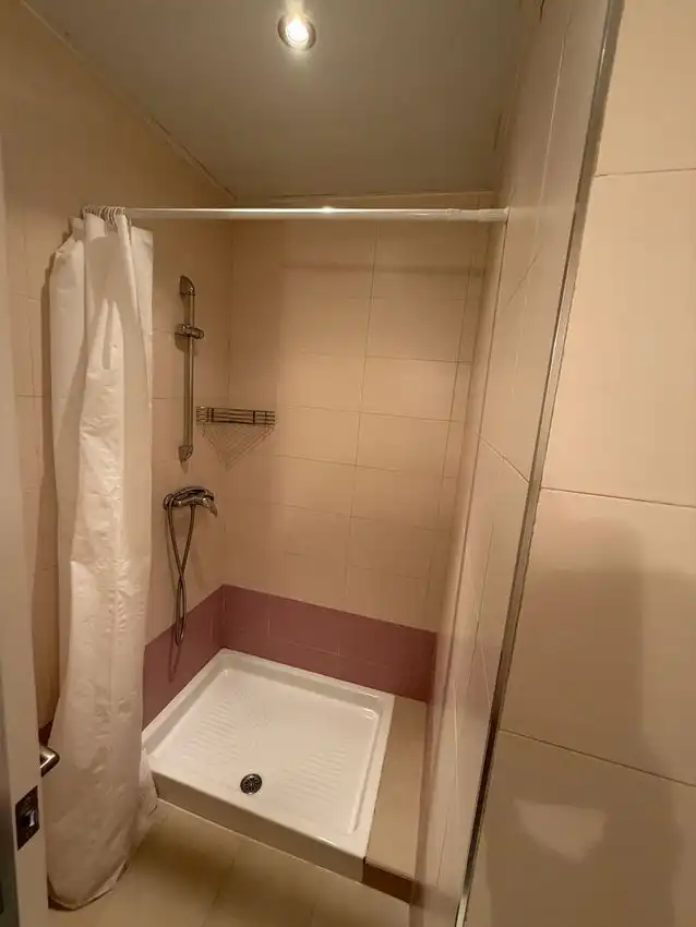 Baño de Piso en venta en La Puebla de Cazalla con Aire acondicionado