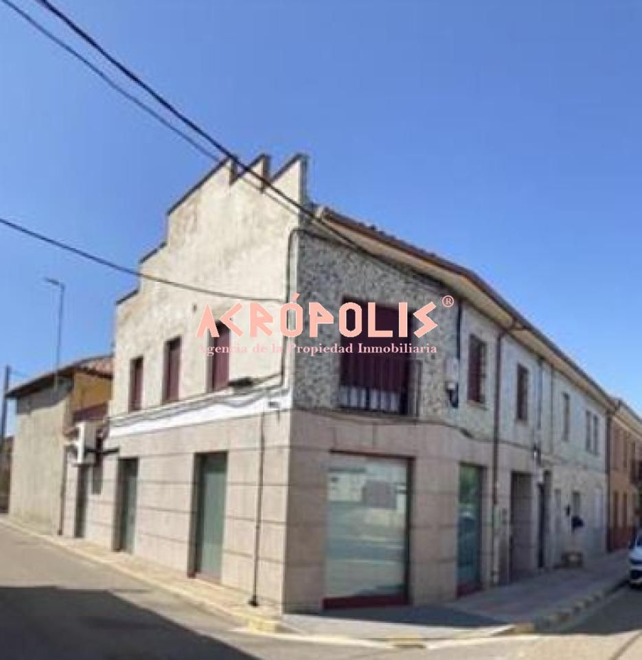 Vista exterior de Local de alquiler en Santa Cristina de Valmadrigal
