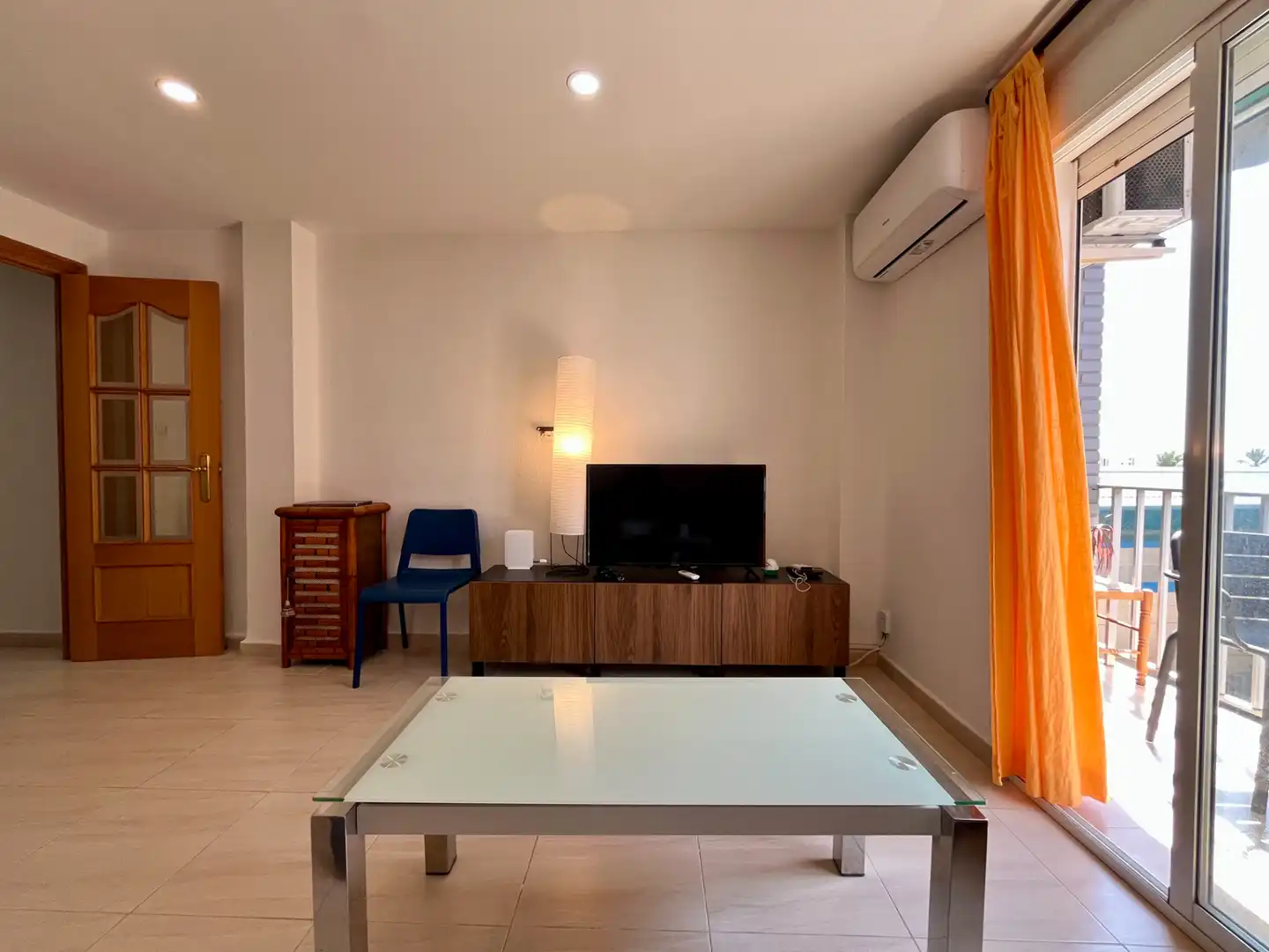 Flat for rent in Carrer de Mendizábal, 41, La Malva-rosa