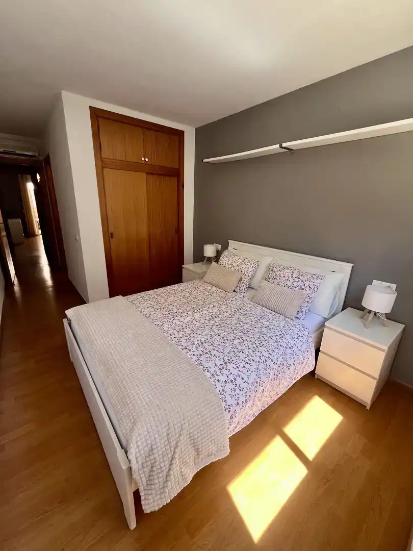 Habitación de Piso de alquiler en  Palma de Mallorca con Aire acondicionado, Parquet y Amueblado