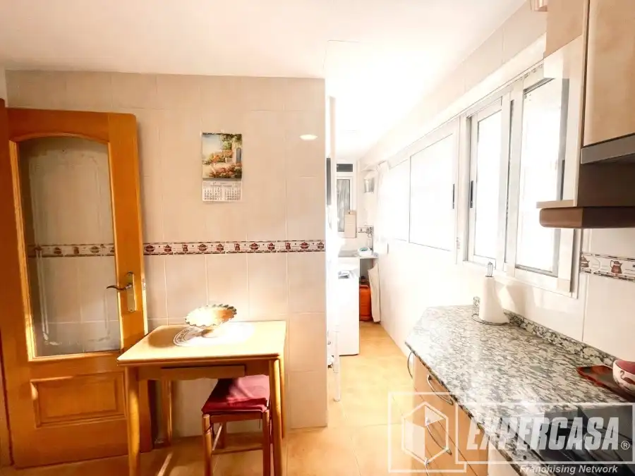 Cuina de Pis en venda en Valencia amb Aire condicionat i Terrassa
