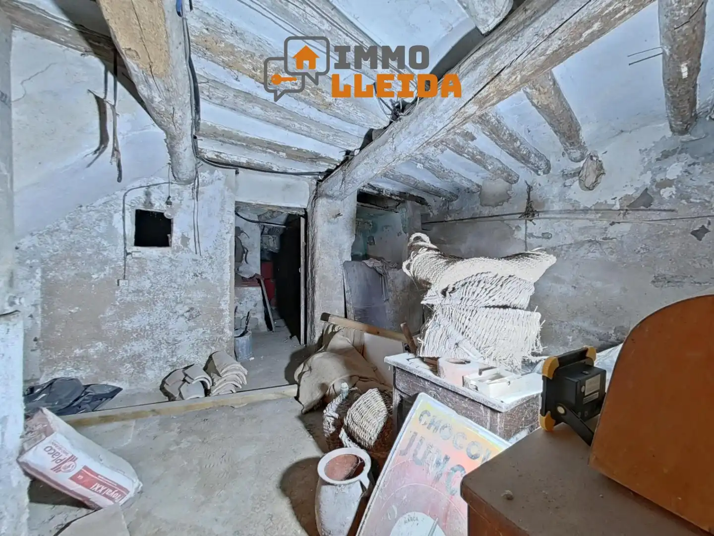 Casa adosada en venta en Cervera con Trastero y Amueblado