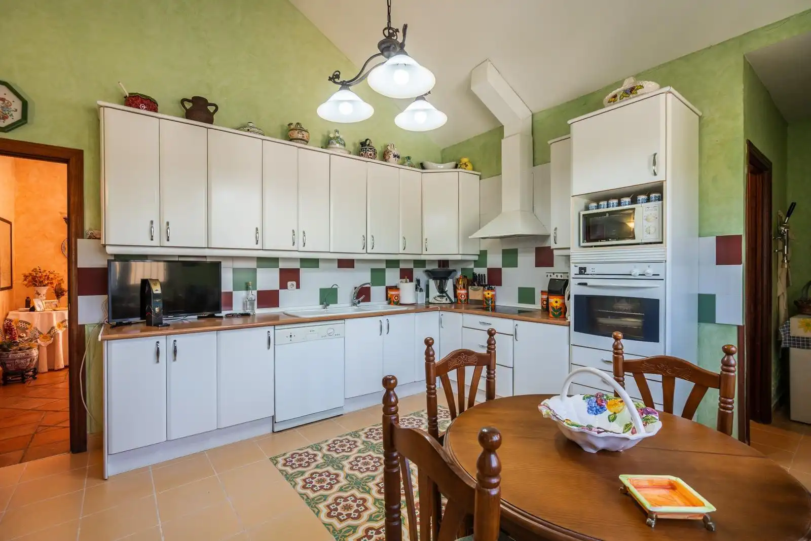 Cocina de Finca rústica en venta en Chinchón con Aire acondicionado, Calefacción y Jardín privado