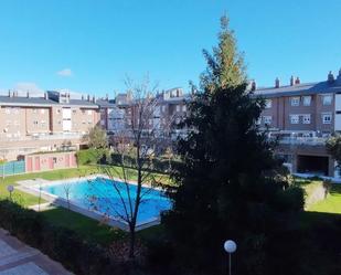 Swimming pool of Flat to rent in Valladolid Capital  with Heating, Balcony and Community pool