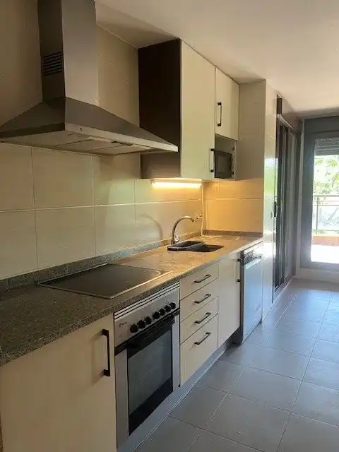 Cuina de Pis de lloguer en Las Rozas de Madrid amb Aire condicionat, Calefacció i Terrassa