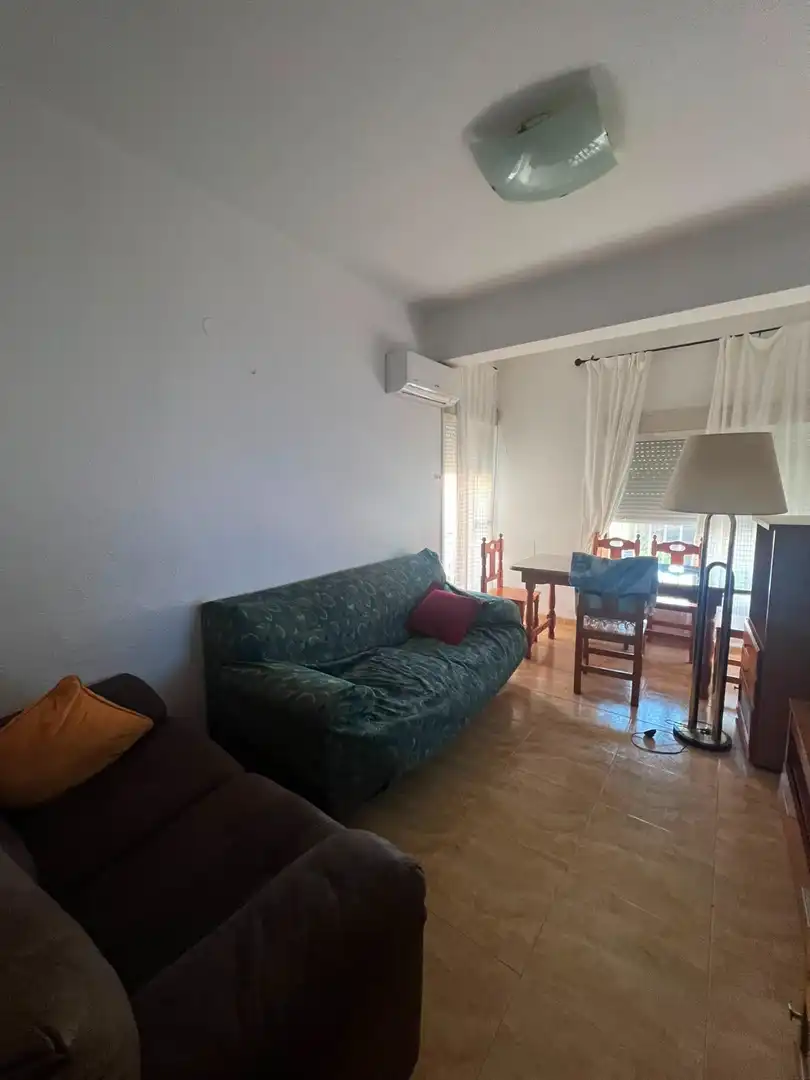 Apartament amb ascensor de lloguer a Ciudad Jardín - Tagarete - El Zapillo, imagen 4