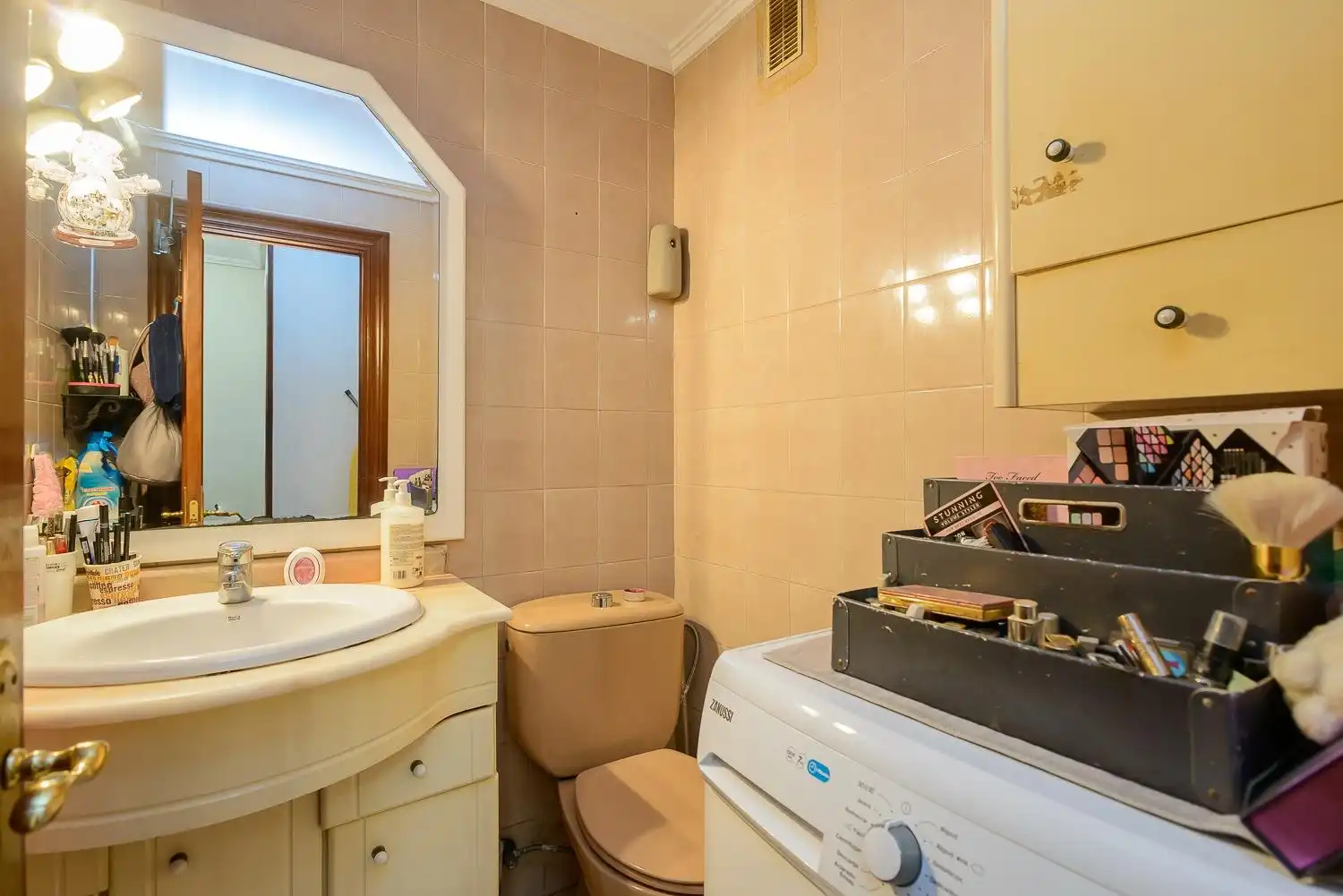 Baño de Piso en venta en Oviedo  con Calefacción, Terraza y Trastero