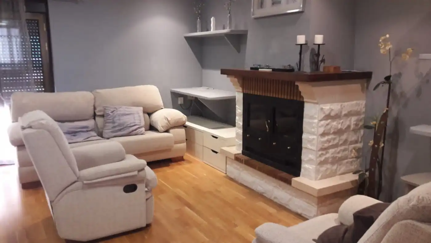 Sala d'estar de Pis de lloguer en Almansa amb Calefacció i Parquet