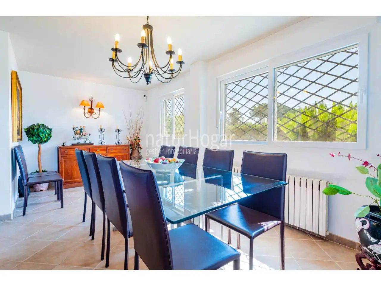 Comedor de Casa o chalet en venta en Paterna con Aire acondicionado, Calefacción y Jardín privado
