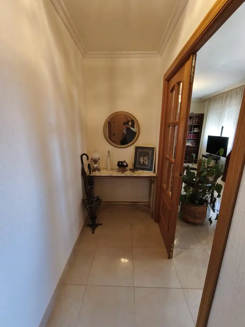 Wohnung zur Miete in Sevilla mit Klimaanlage, Heizung und Terrasse