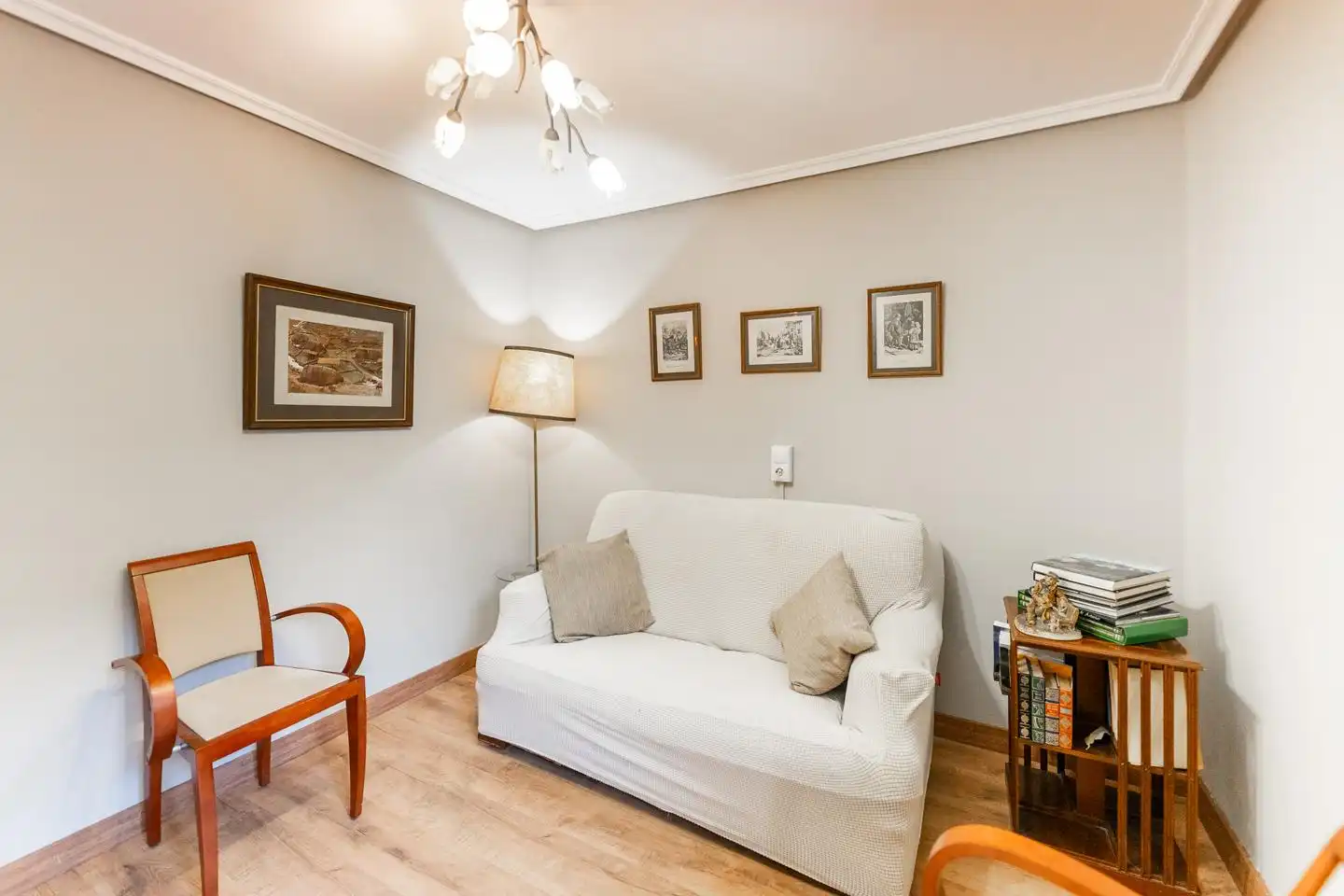 Sala de estar de Casa adosada en venta en Somiedo con Calefacción, Jardín privado y Terraza
