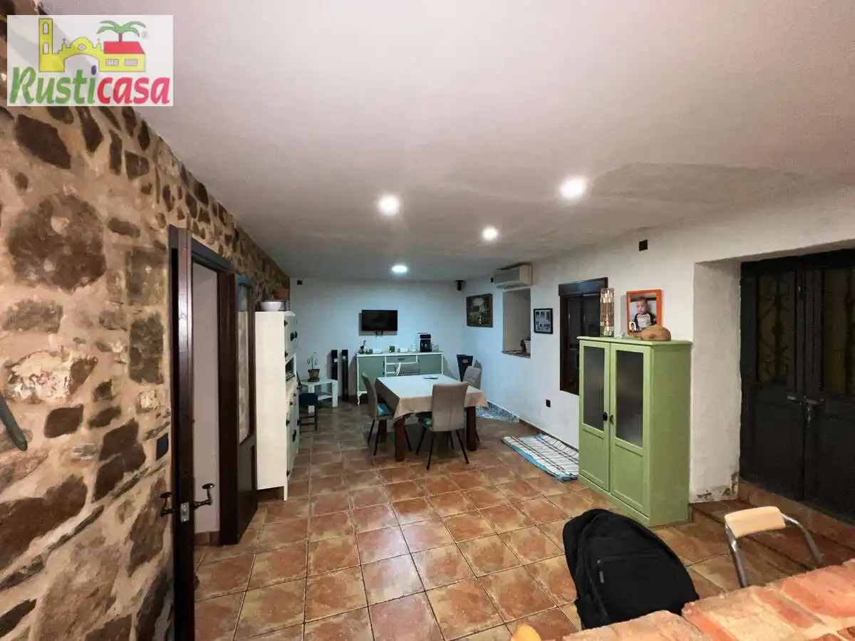 Casa o xalet en venda en Baños de la Encina amb Terrassa i Balcó