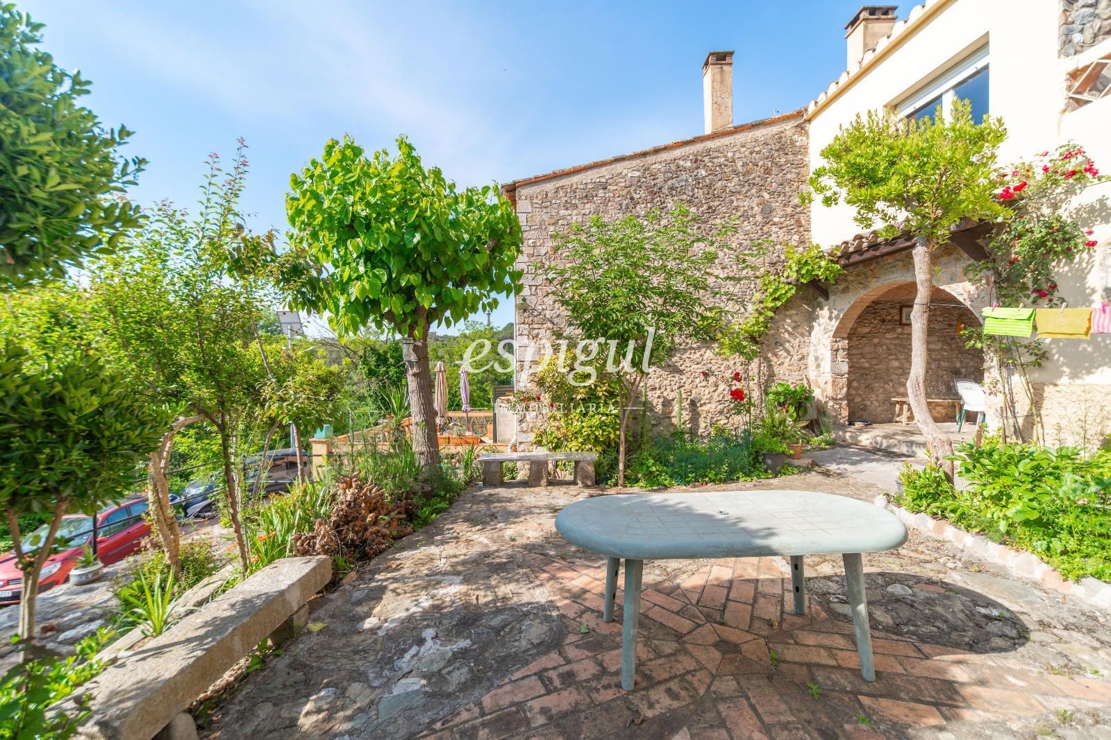 Terrassa de Casa adosada en venda en Girona Capital amb Calefacció, Jardí privat i Terrassa