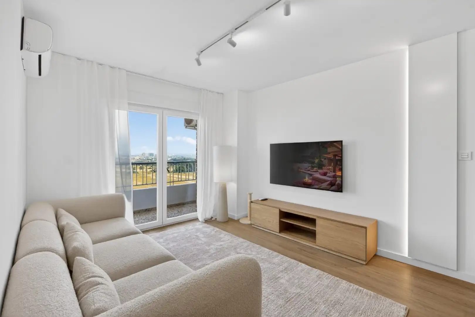 Penthouse with terrace for sale in Punta Prima, imagen 3