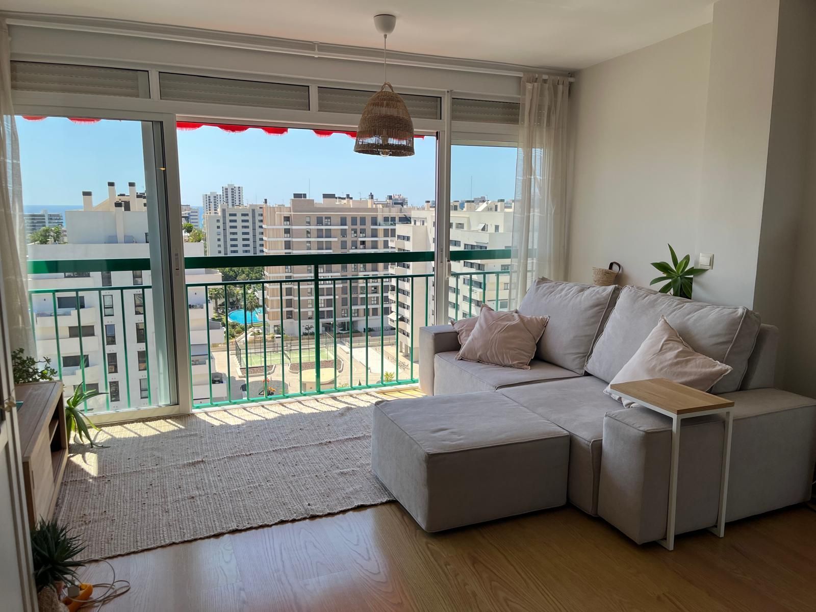 Habitación de Estudio en venta en Alicante / Alacant con Terraza y Piscina comunitaria